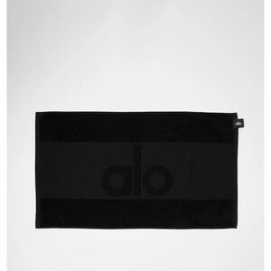 ALO Yoga Keep It Cool Gym Towel